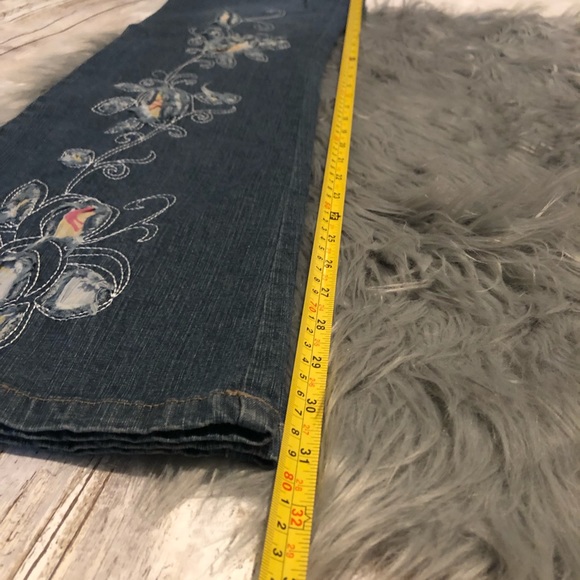 Duchesse embroidered flare jeans, size 4 - Picture 5 of 8